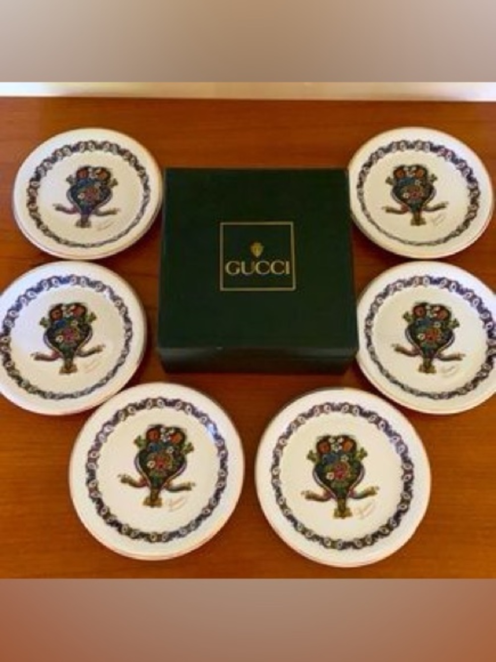 Vintage Gucci 6 plates